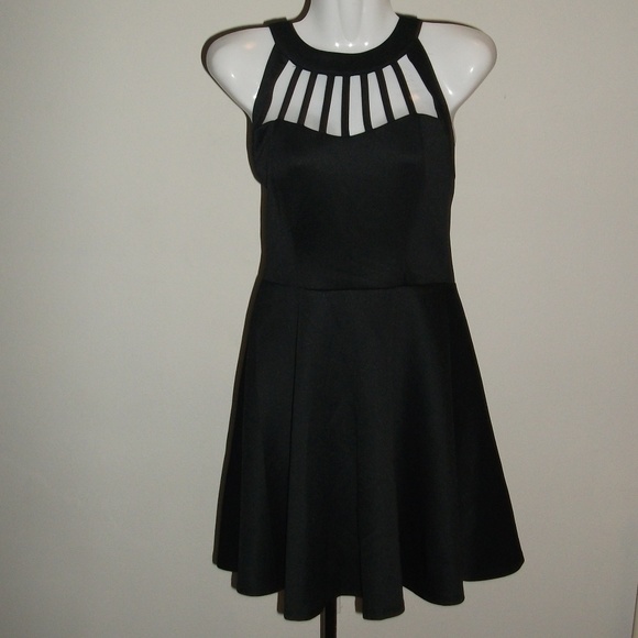 Dresses & Skirts - Black Cut Out Skater Dress Size: M